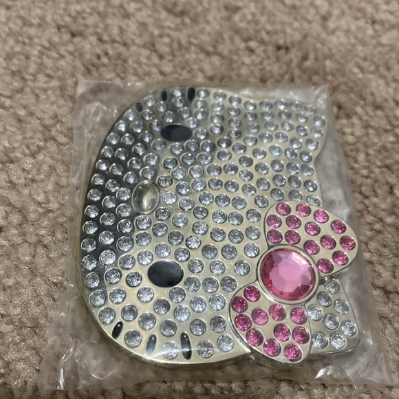 Hello Kitty x Sephora Compact Mirror - Picture 5 of 14